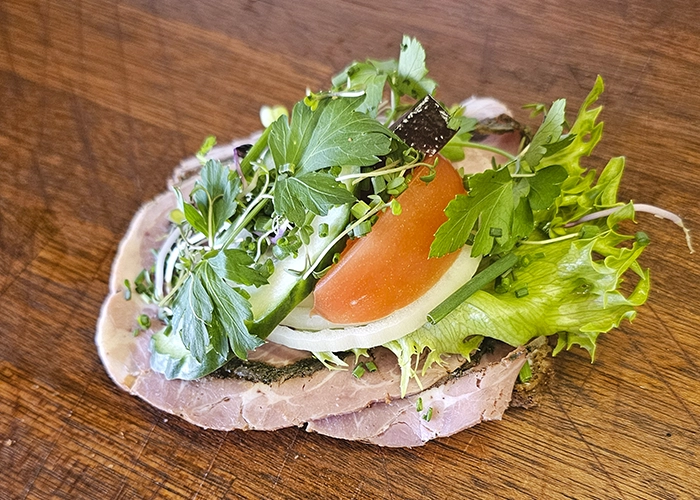 rullepølse med sky og løg